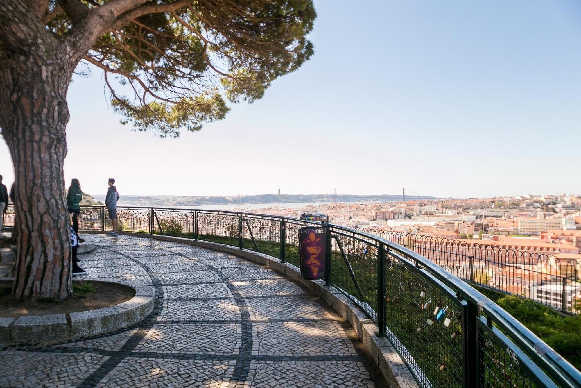 Happy Stay Lisbon - Suite With A View, Private Terrace & Ac Kültér fotó